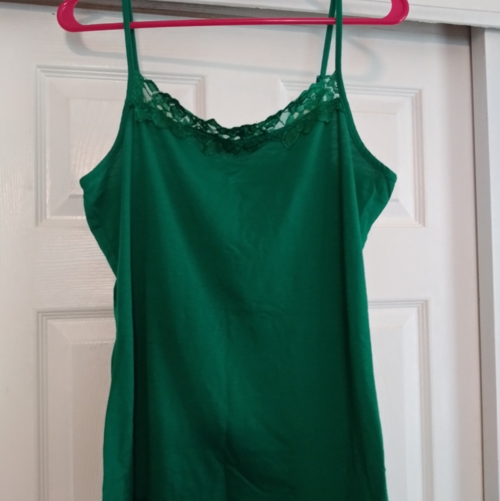 Maurices emerald green lace tank top